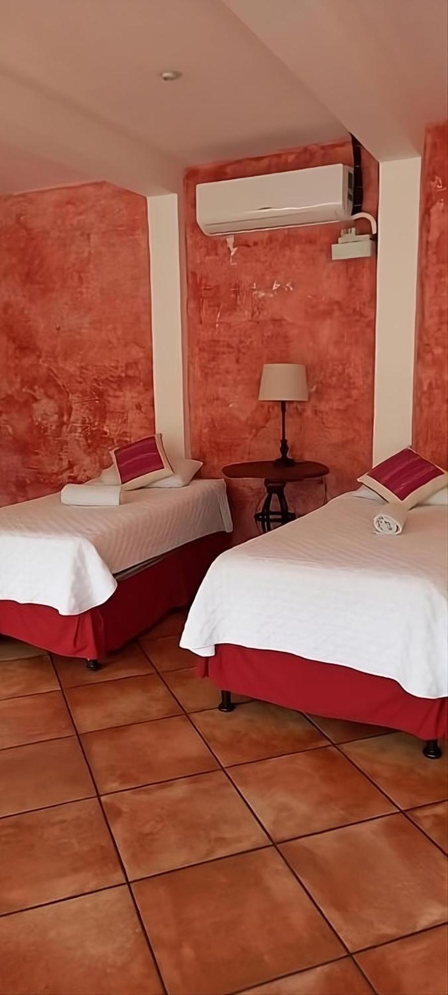 Casa Mia Hotel Antigua Luaran gambar