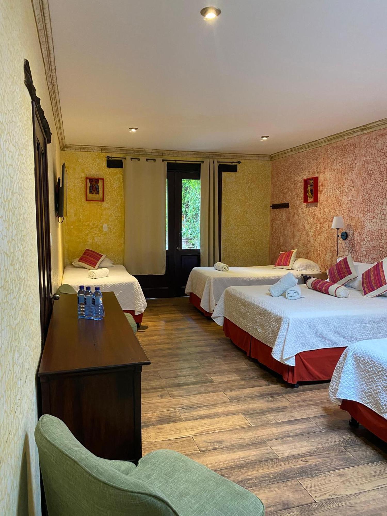 Casa Mia Hotel Antigua Luaran gambar